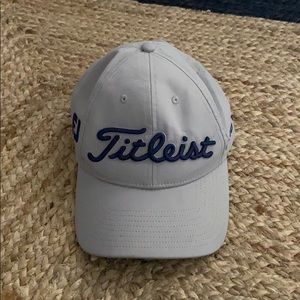 titleist men’s golfing hat